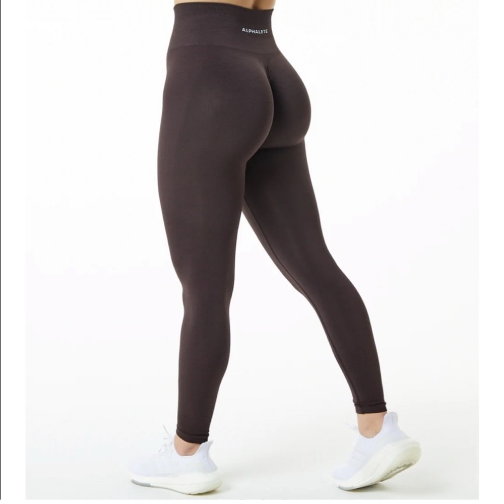 Alphalete Women's High-Waisted Leggings CHOCOLATE